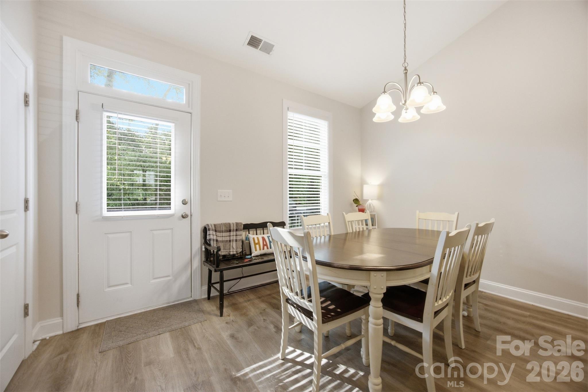 3177 Yosemite Drive Property Photo 9