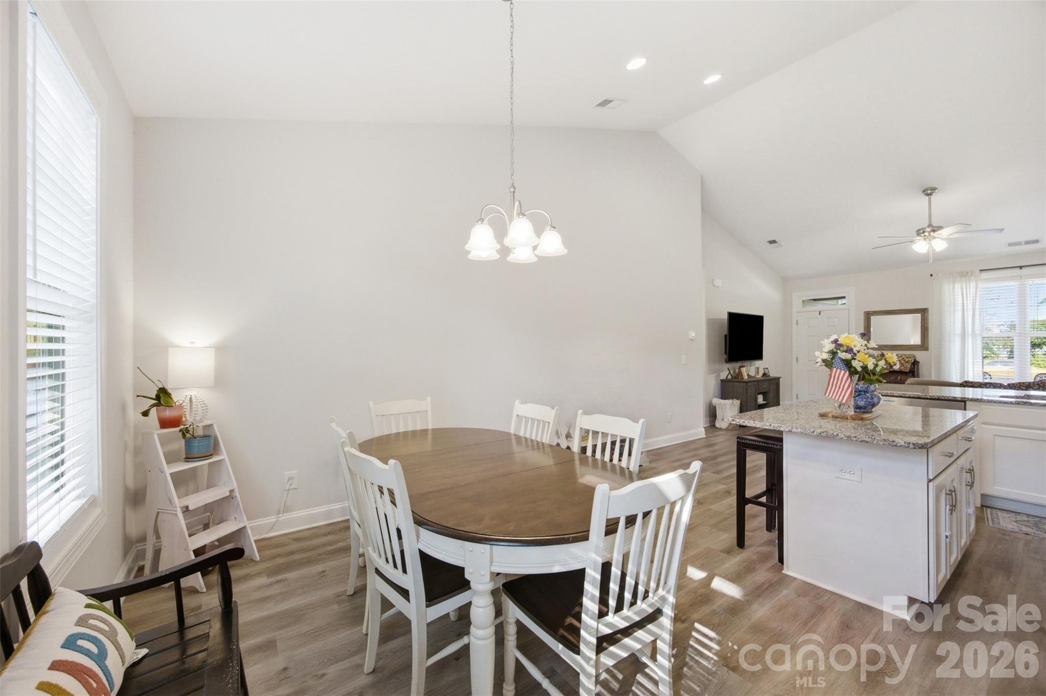 3177 Yosemite Drive Property Photo 10