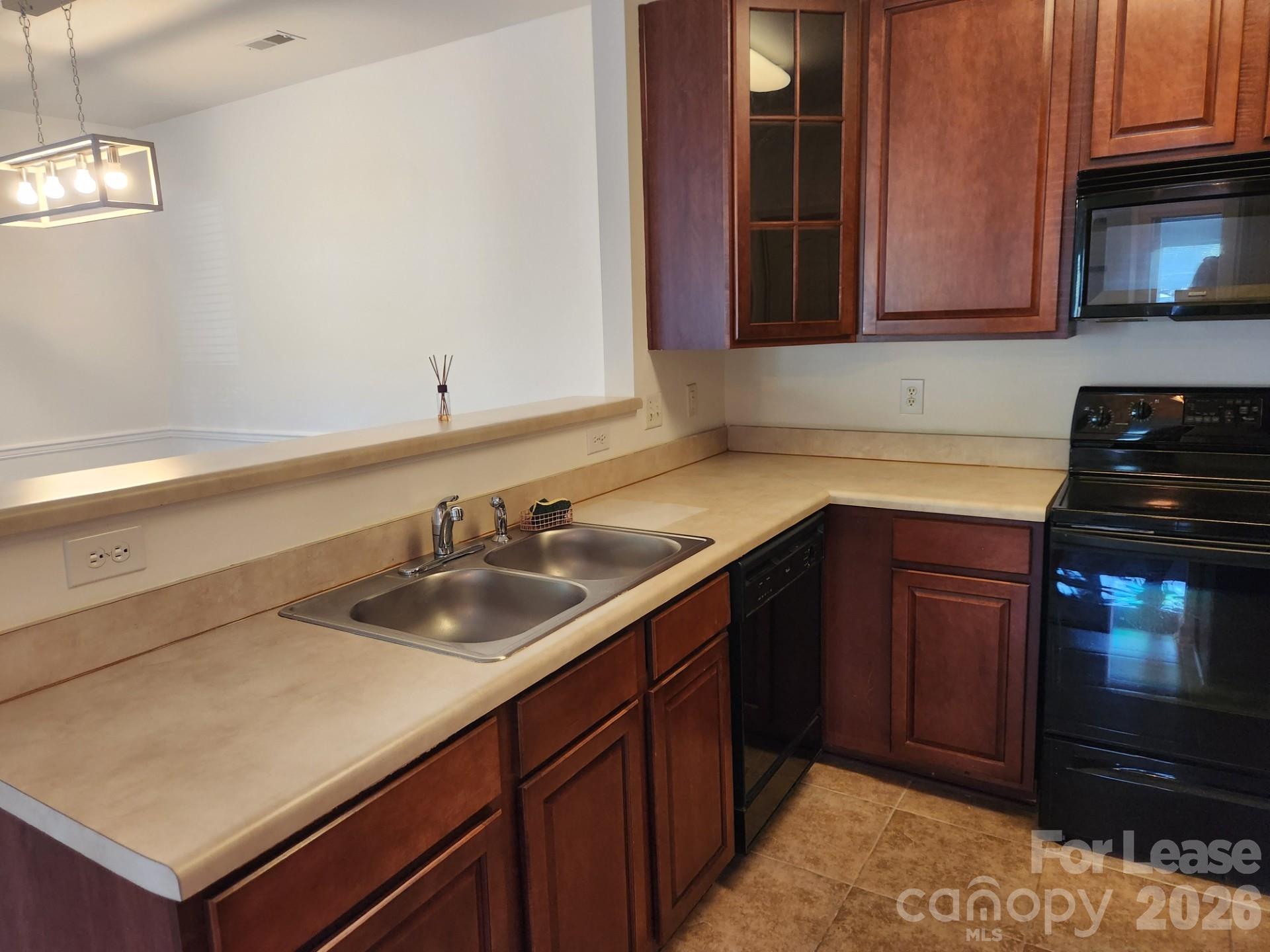 10522 Hill Point Court Property Photo 7