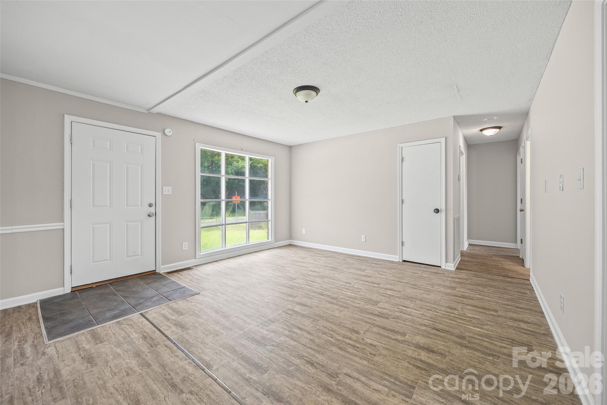 195 Moda Road Property Photo 5