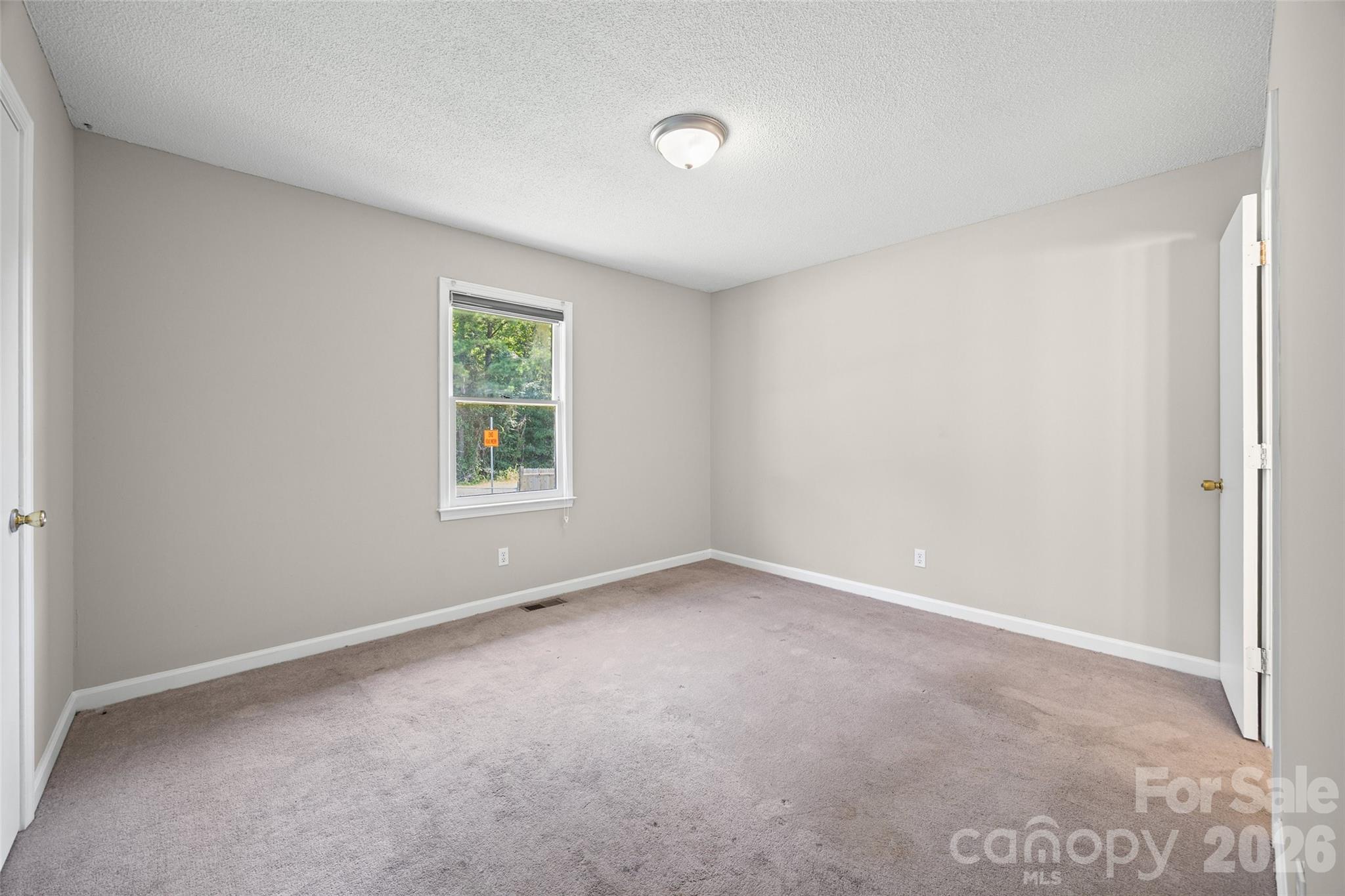 195 Moda Road Property Photo 12