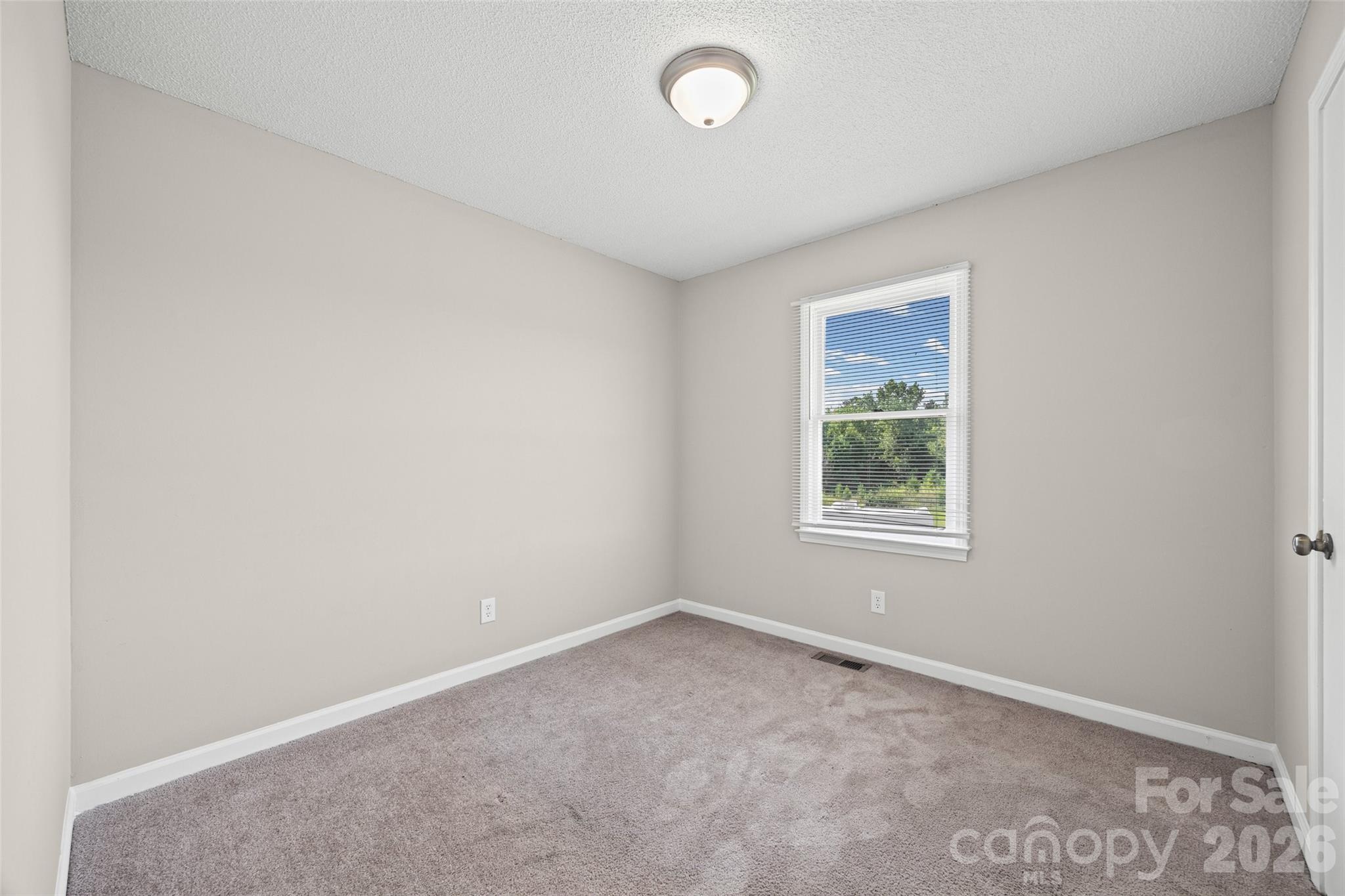 195 Moda Road Property Photo 14