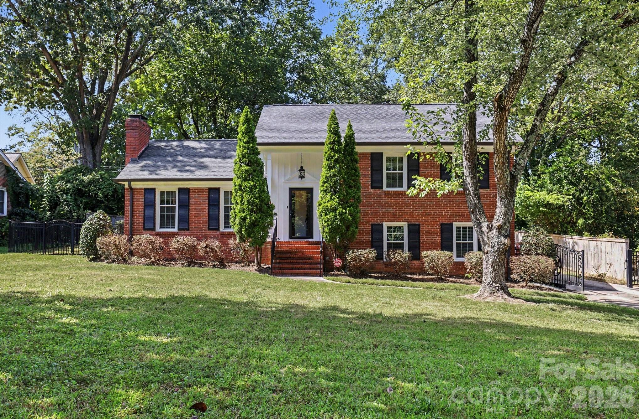 3846 Barclay Downs Drive Property Photo 1