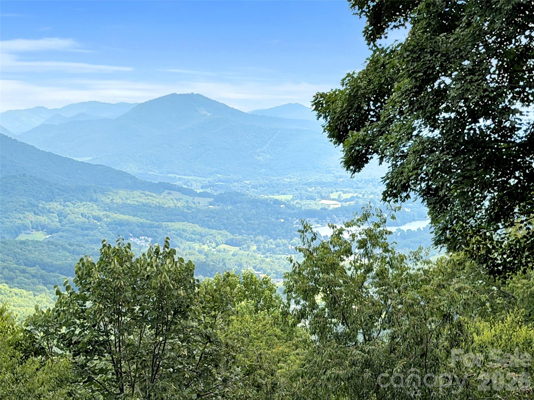1551 Apple Creek Road Property Photo 4