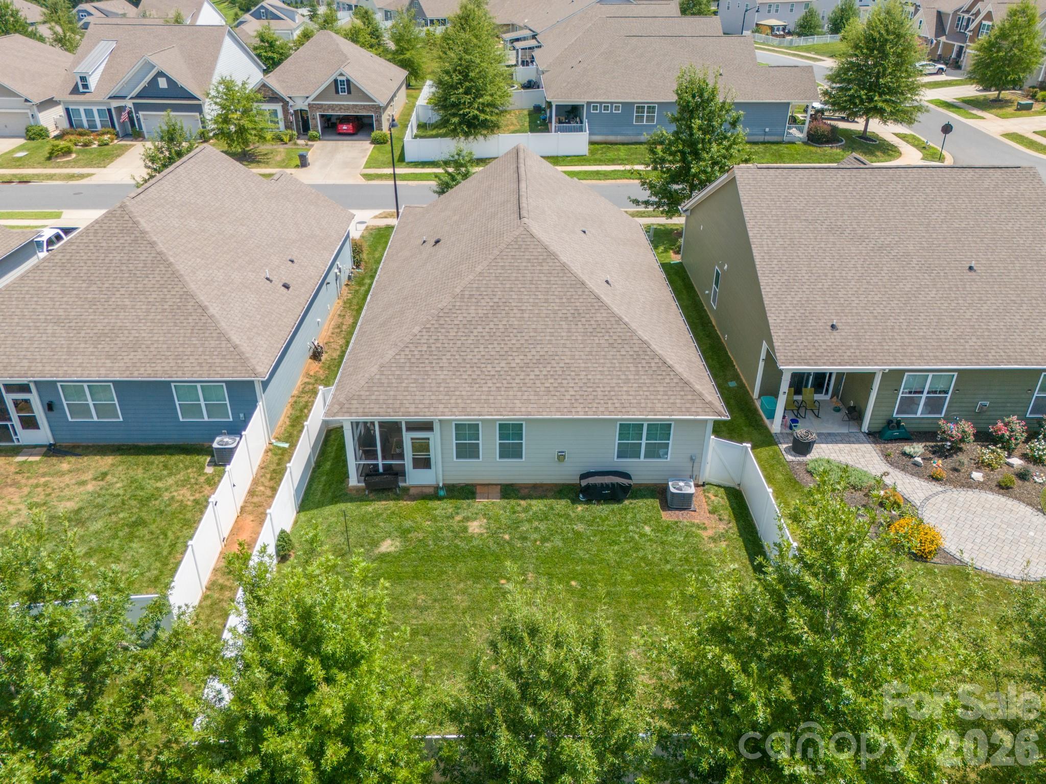 261 Robinwood Lane Property Photo 8