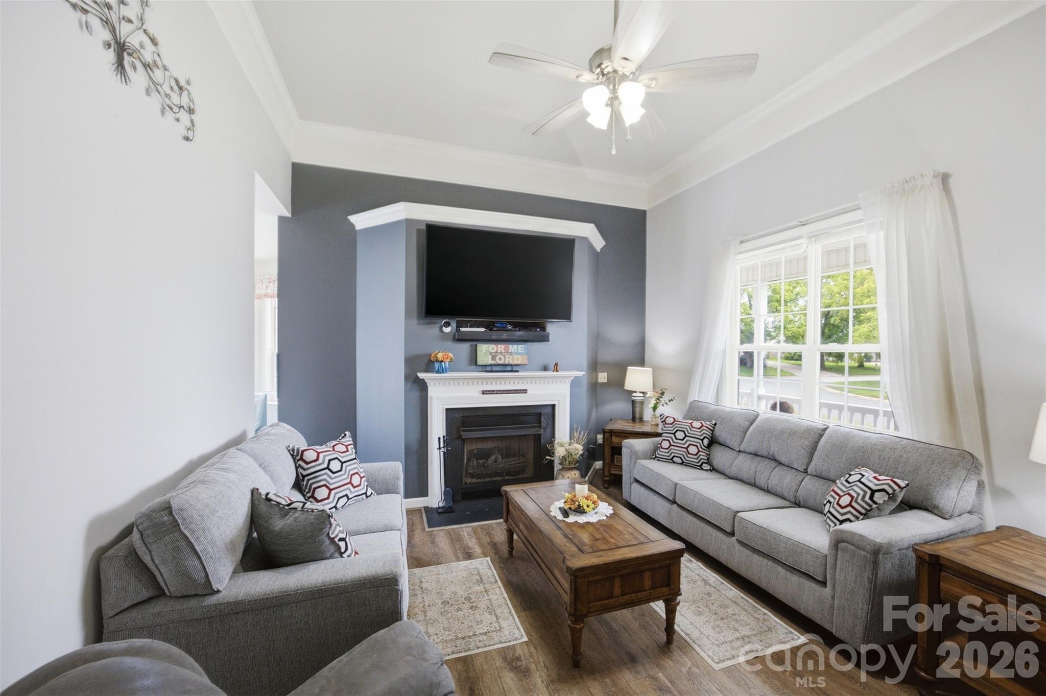 400 Brookhollow Drive Property Photo 10