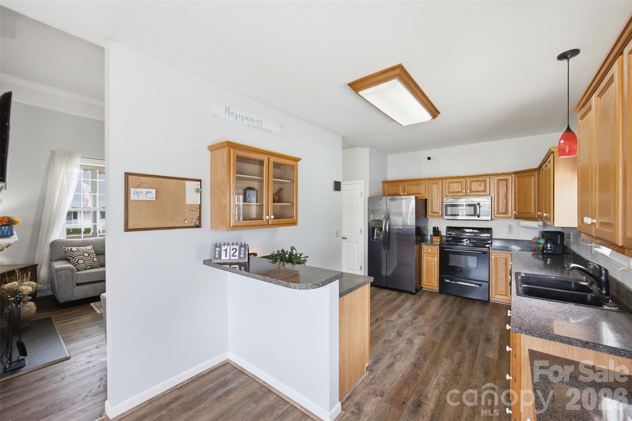 400 Brookhollow Drive Property Photo 15