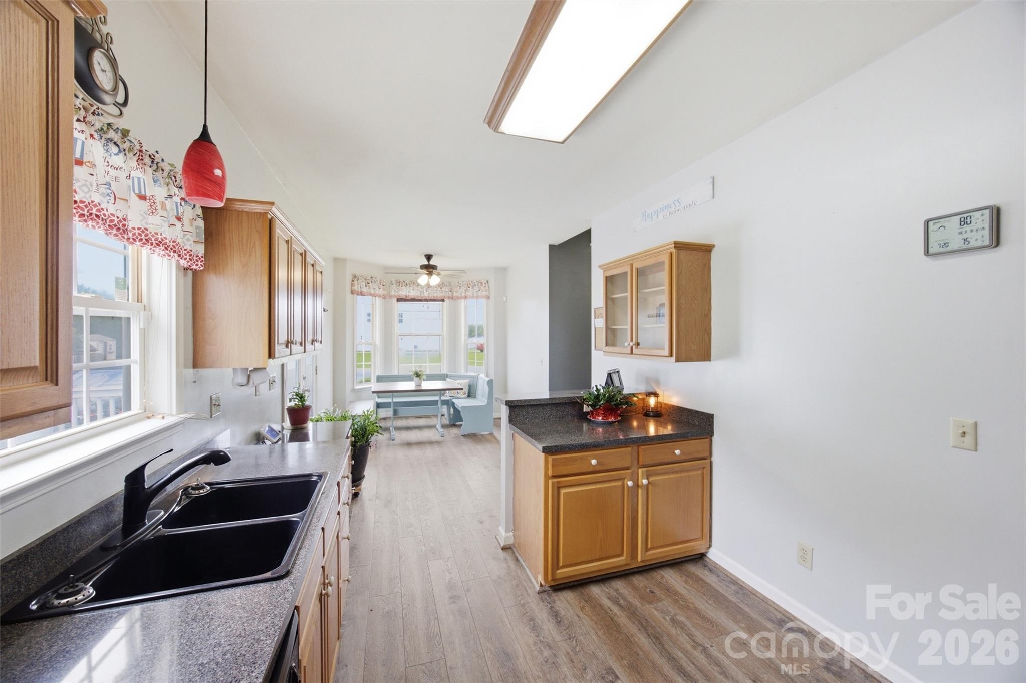 400 Brookhollow Drive Property Photo 16