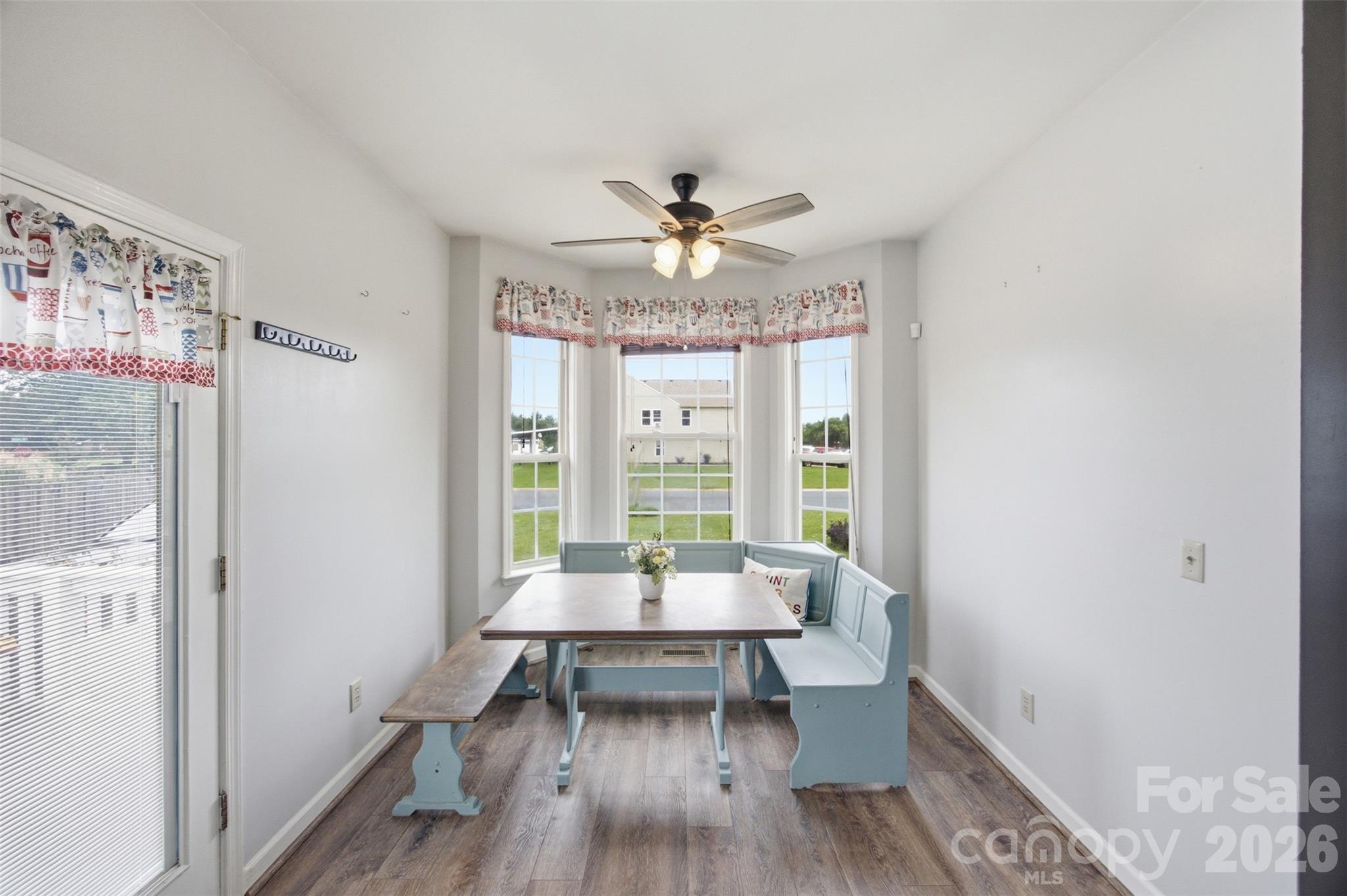 400 Brookhollow Drive Property Photo 17