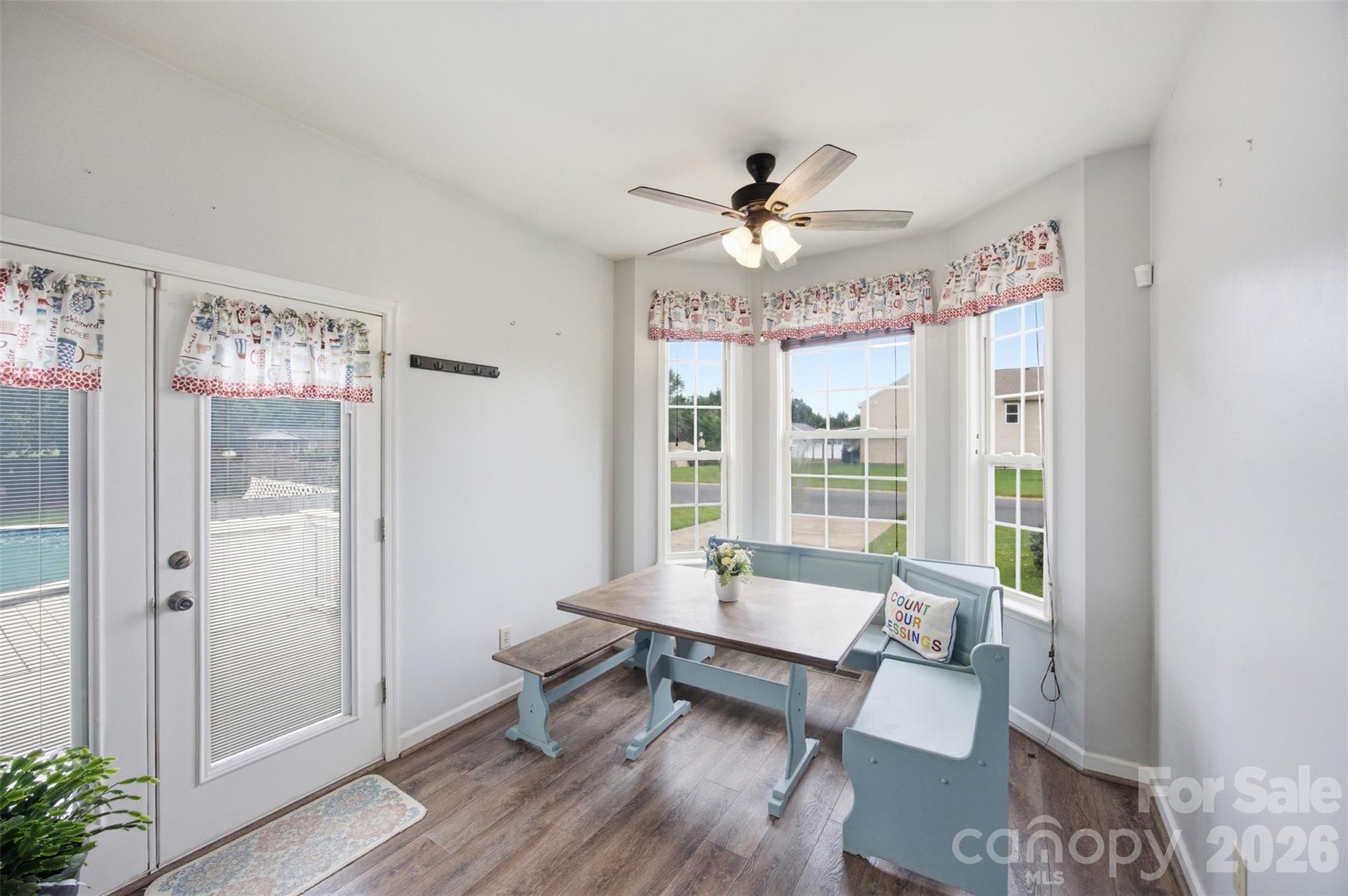 400 Brookhollow Drive Property Photo 18