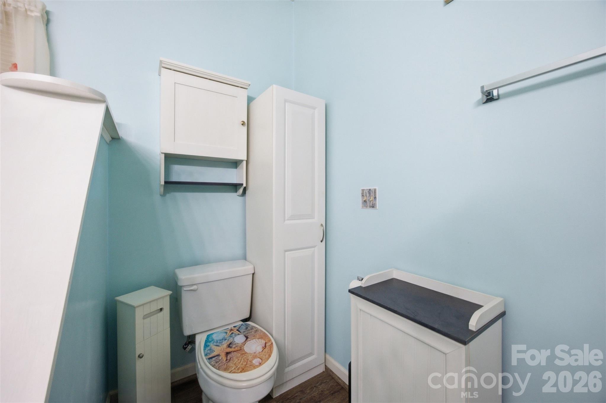 400 Brookhollow Drive Property Photo 32