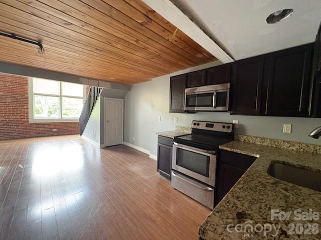 201 S Hoskins Road 318 Property Photo 7