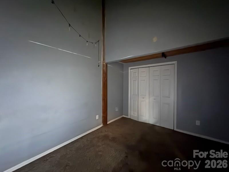 201 S Hoskins Road 318 Property Photo 11