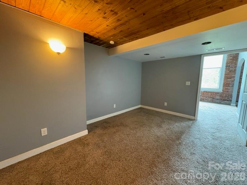 201 S Hoskins Road 318 Property Photo 15