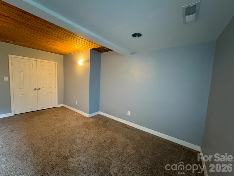 201 S Hoskins Road 318 Property Photo 16