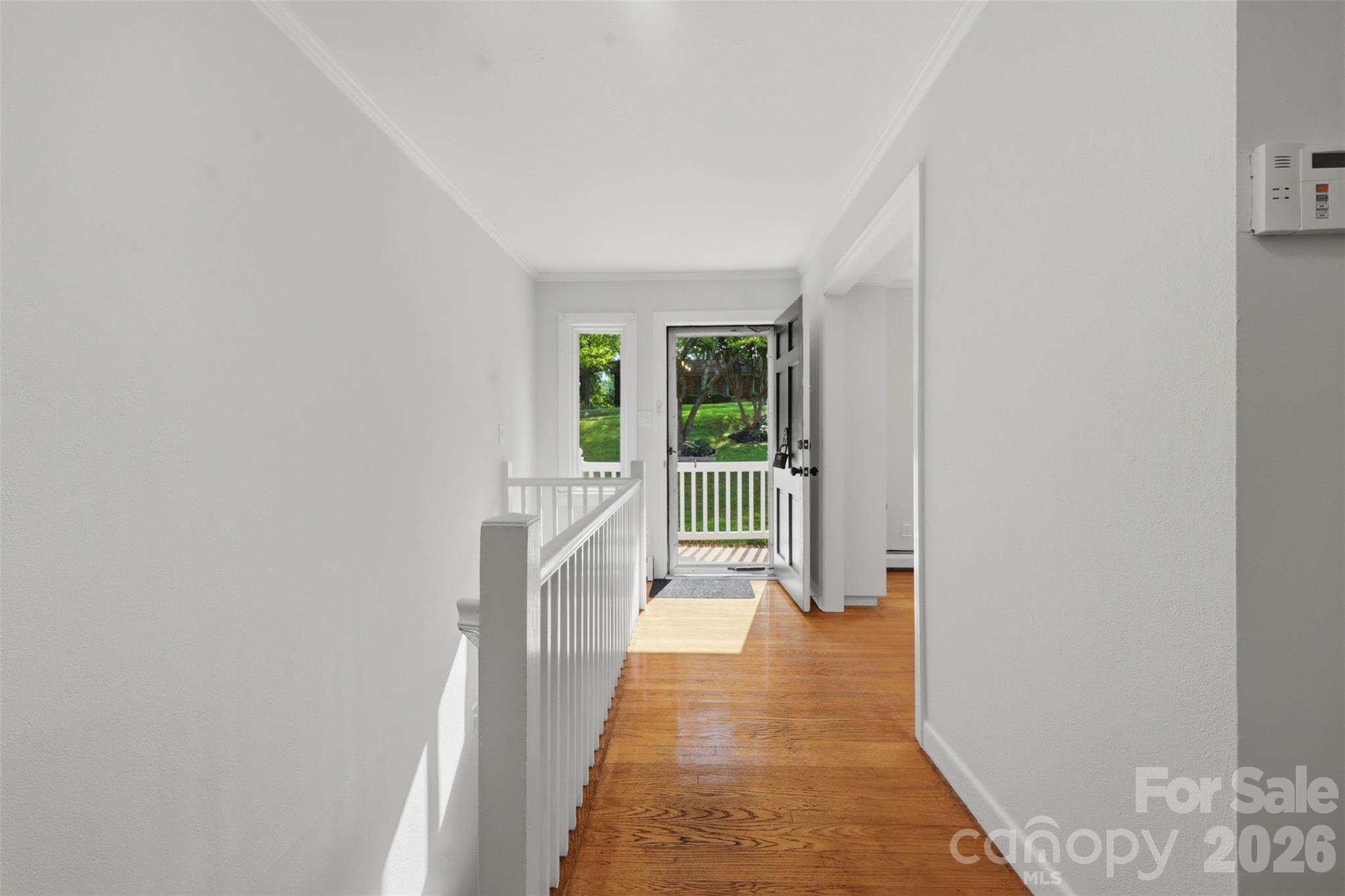 401 S East End Avenue Property Photo 5