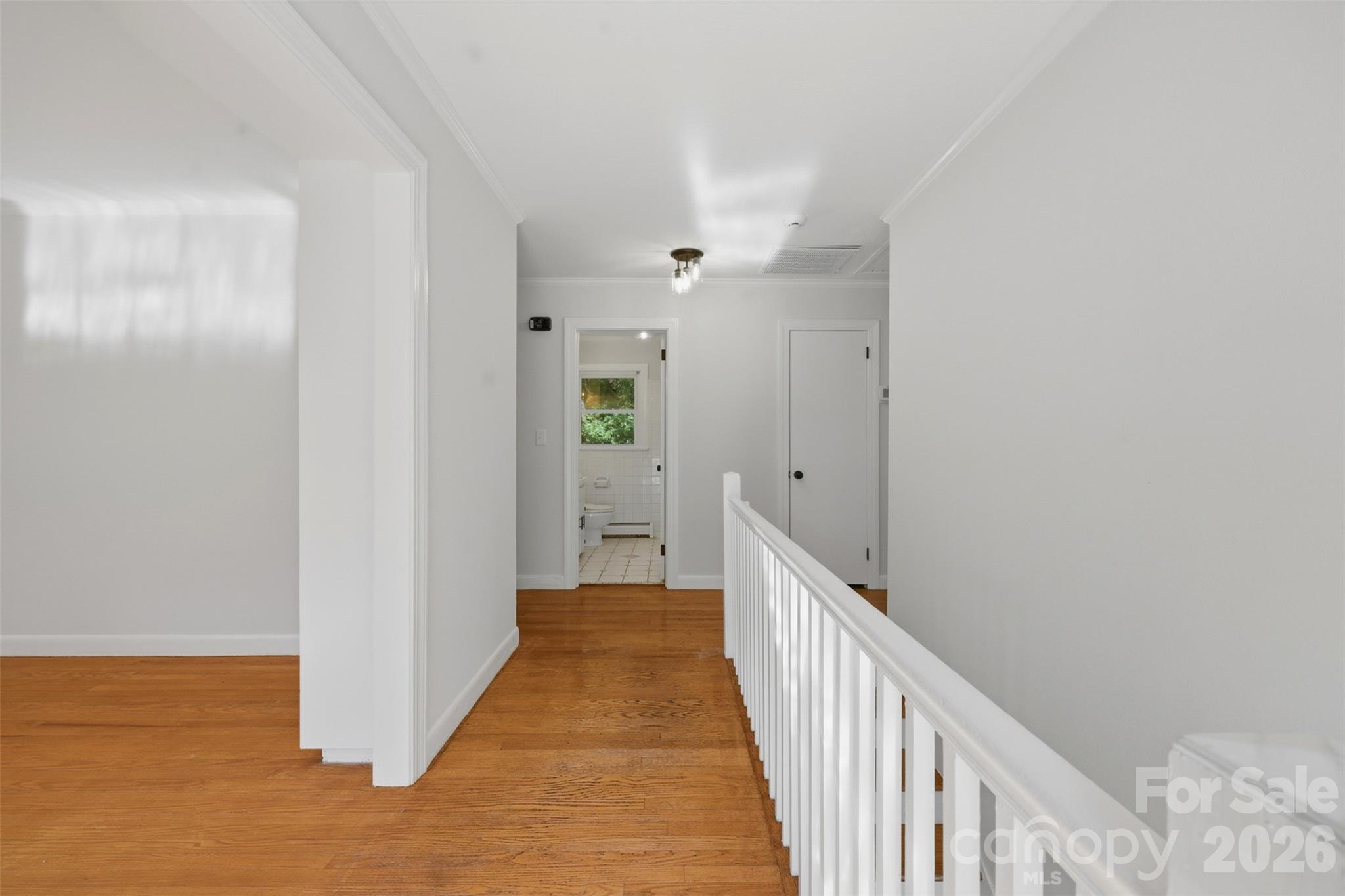 401 S East End Avenue Property Photo 6