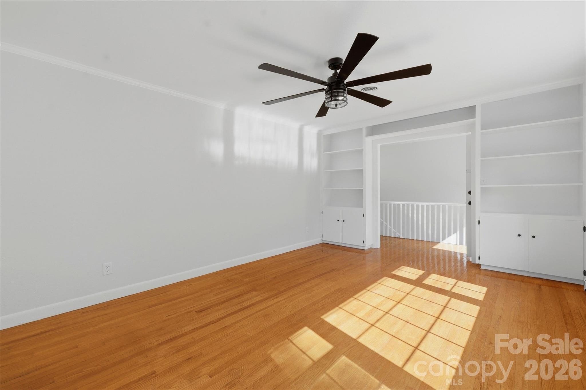 401 S East End Avenue Property Photo 8