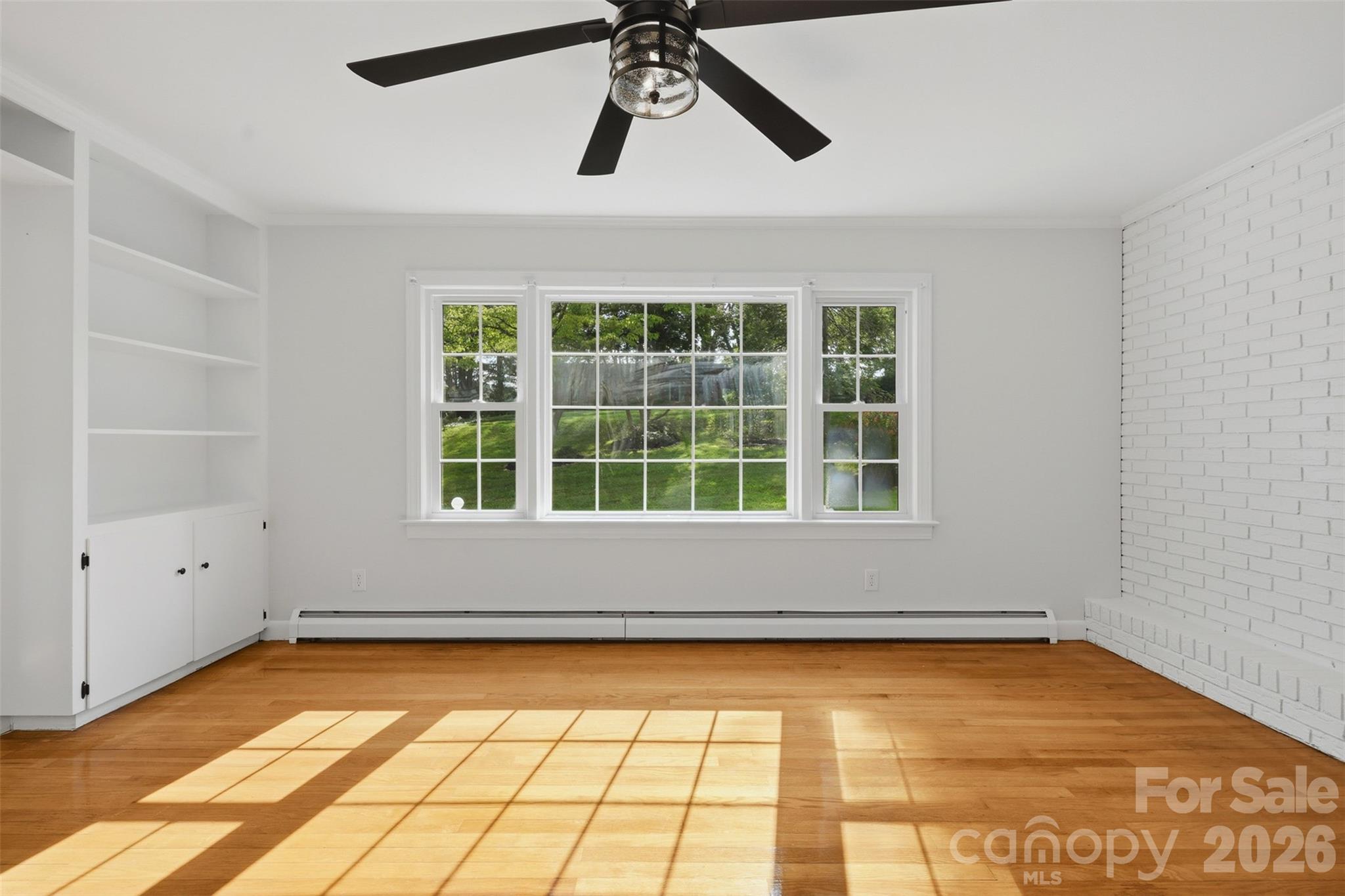401 S East End Avenue Property Photo 9