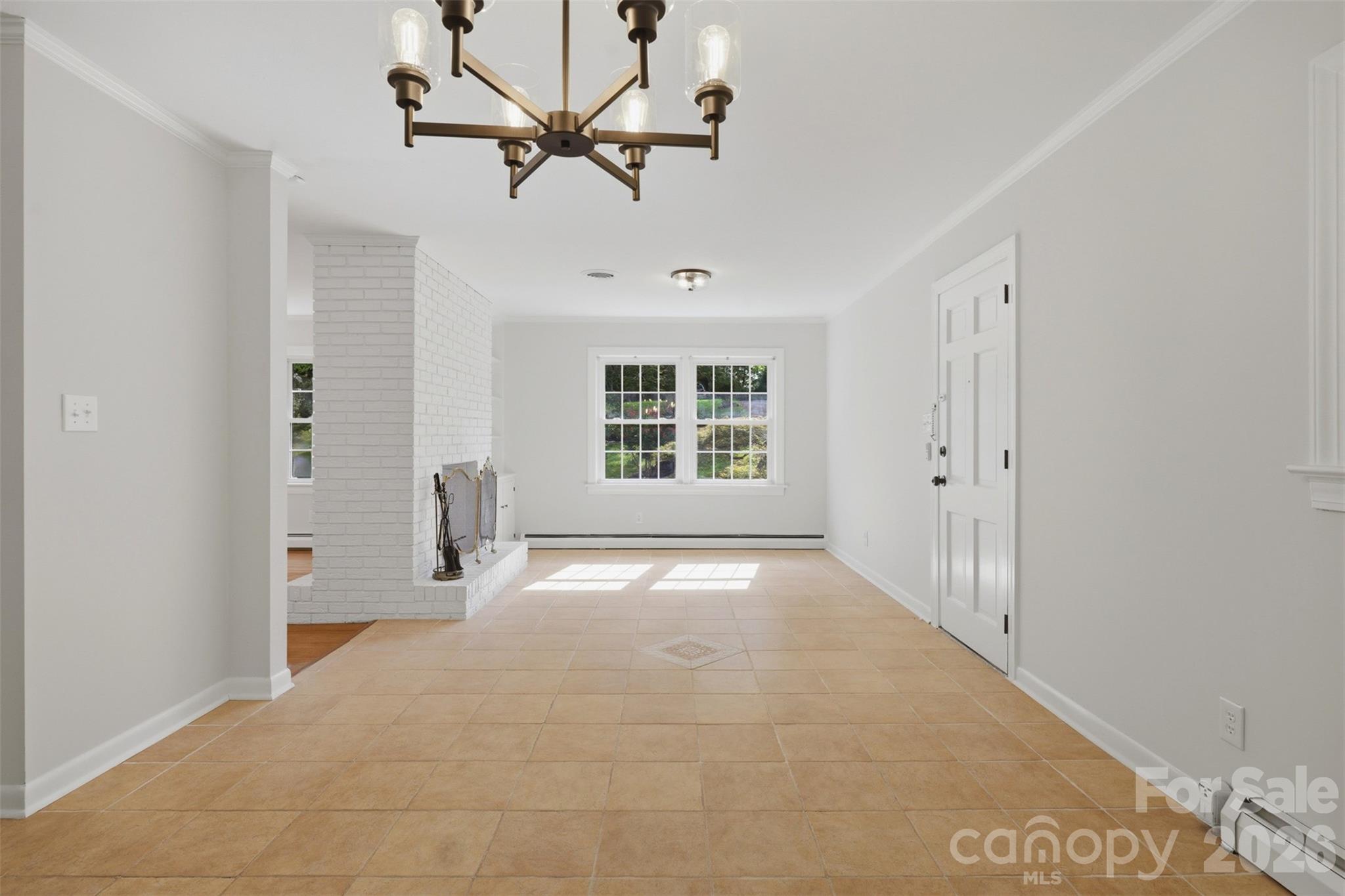 401 S East End Avenue Property Photo 10