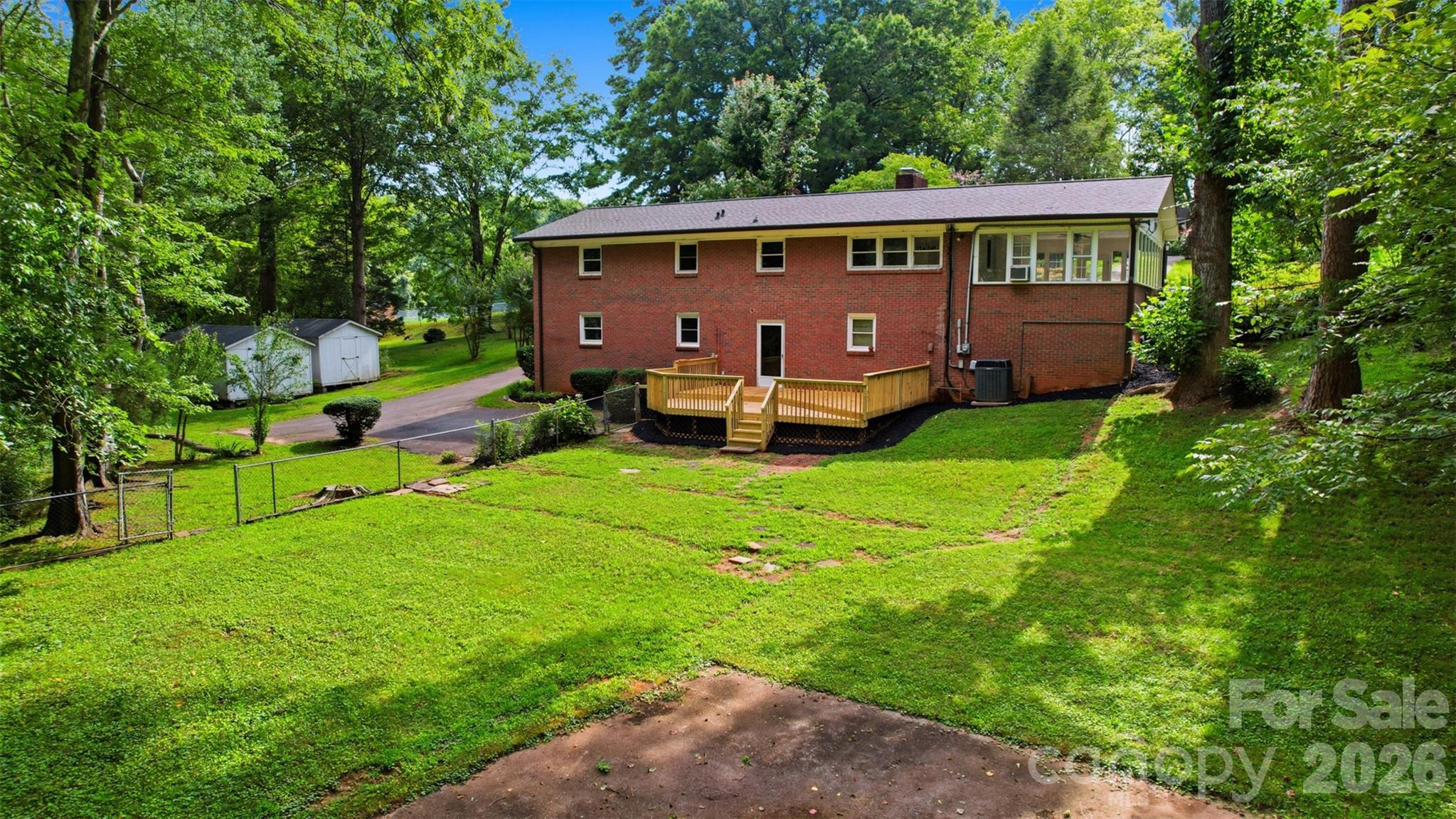 401 S East End Avenue Property Photo 43