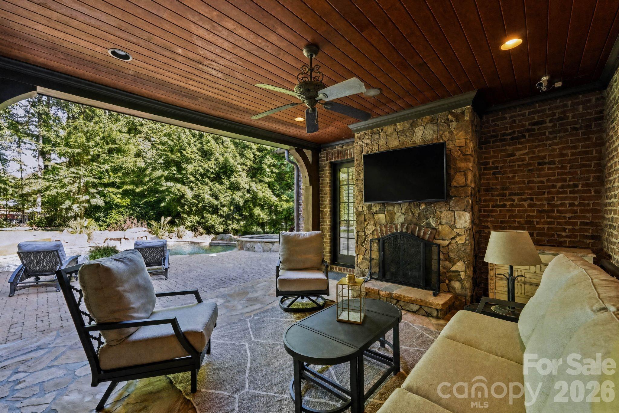 7924 Skye Lochs Drive Property Photo 48