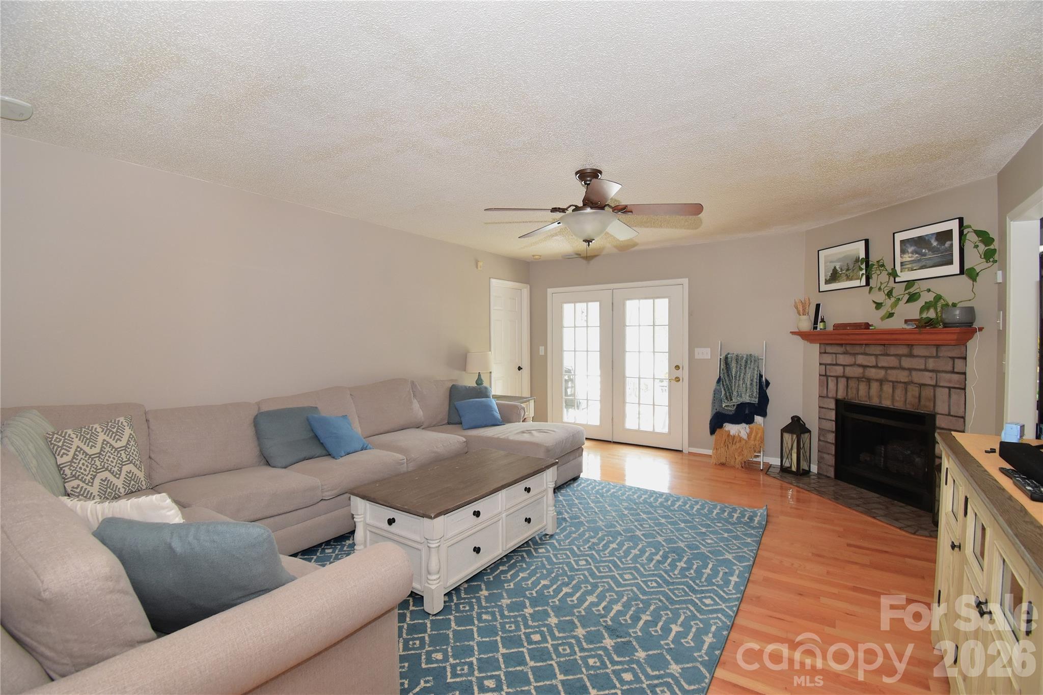 36 Cardinal Lane Property Photo 3