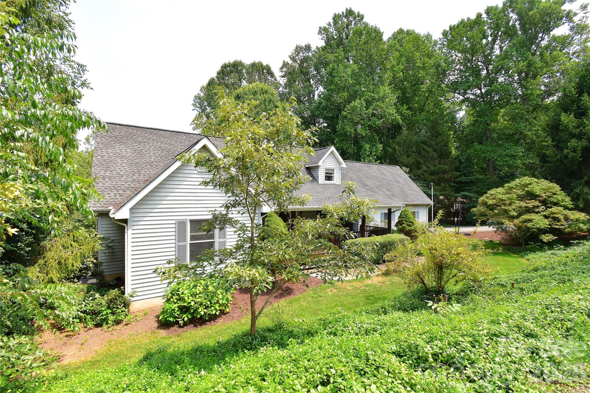 36 Cardinal Lane Property Photo 44