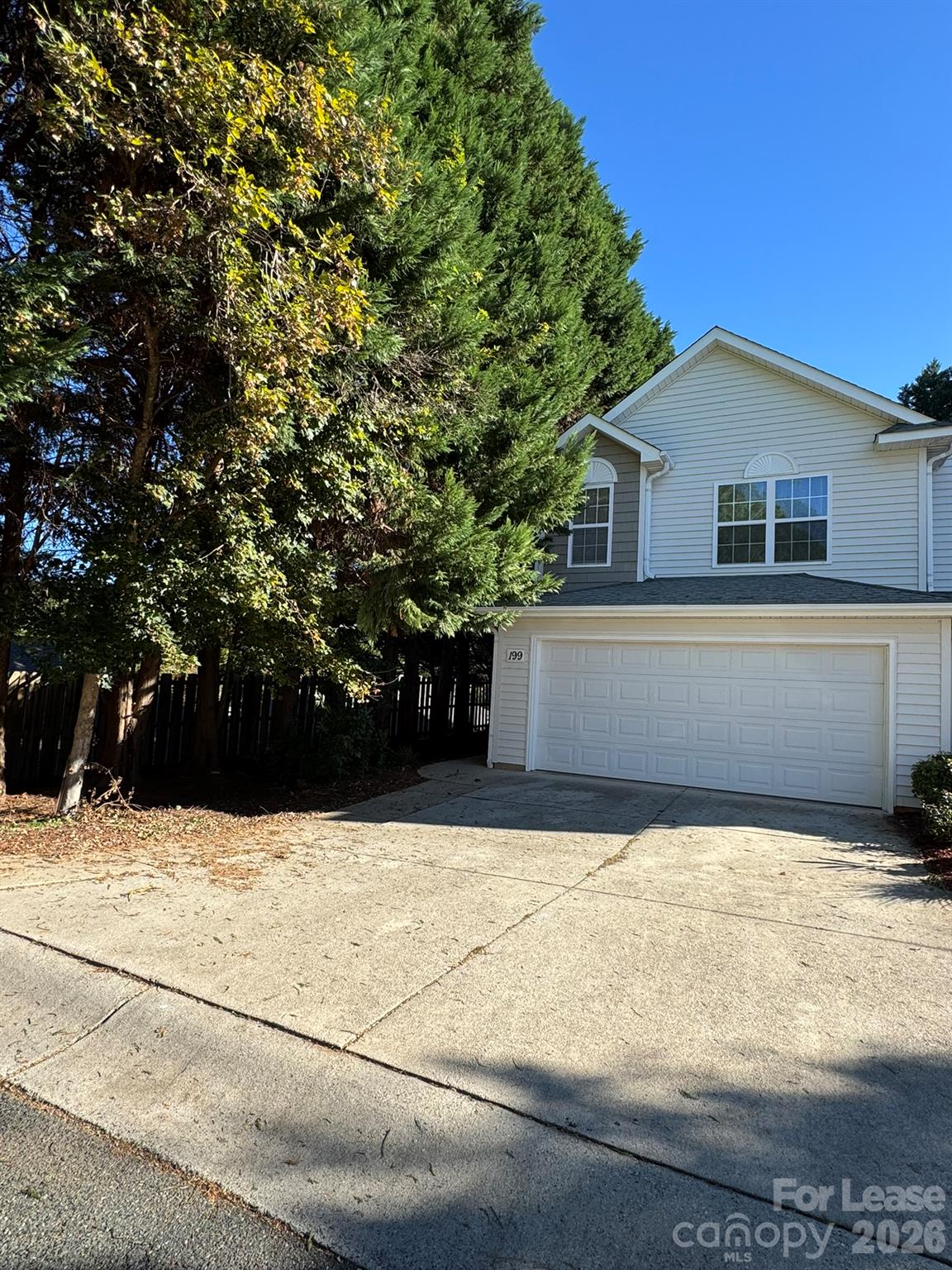 199 Clusters Circle Property Photo 2
