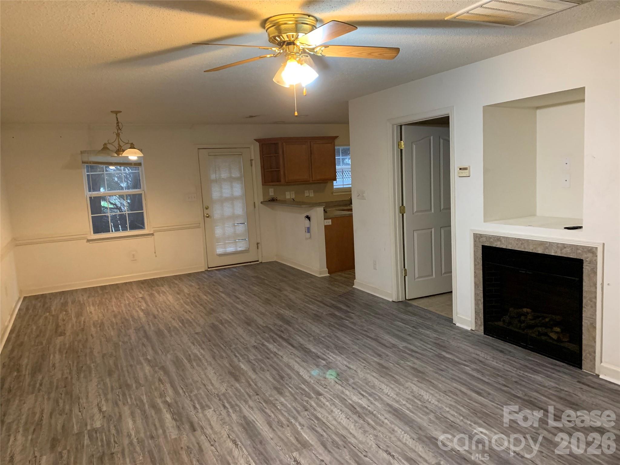 199 Clusters Circle Property Photo 3
