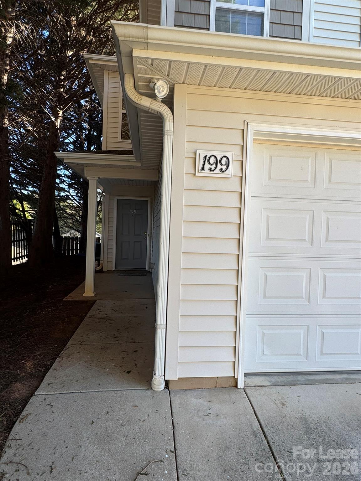 199 Clusters Circle Property Photo 3