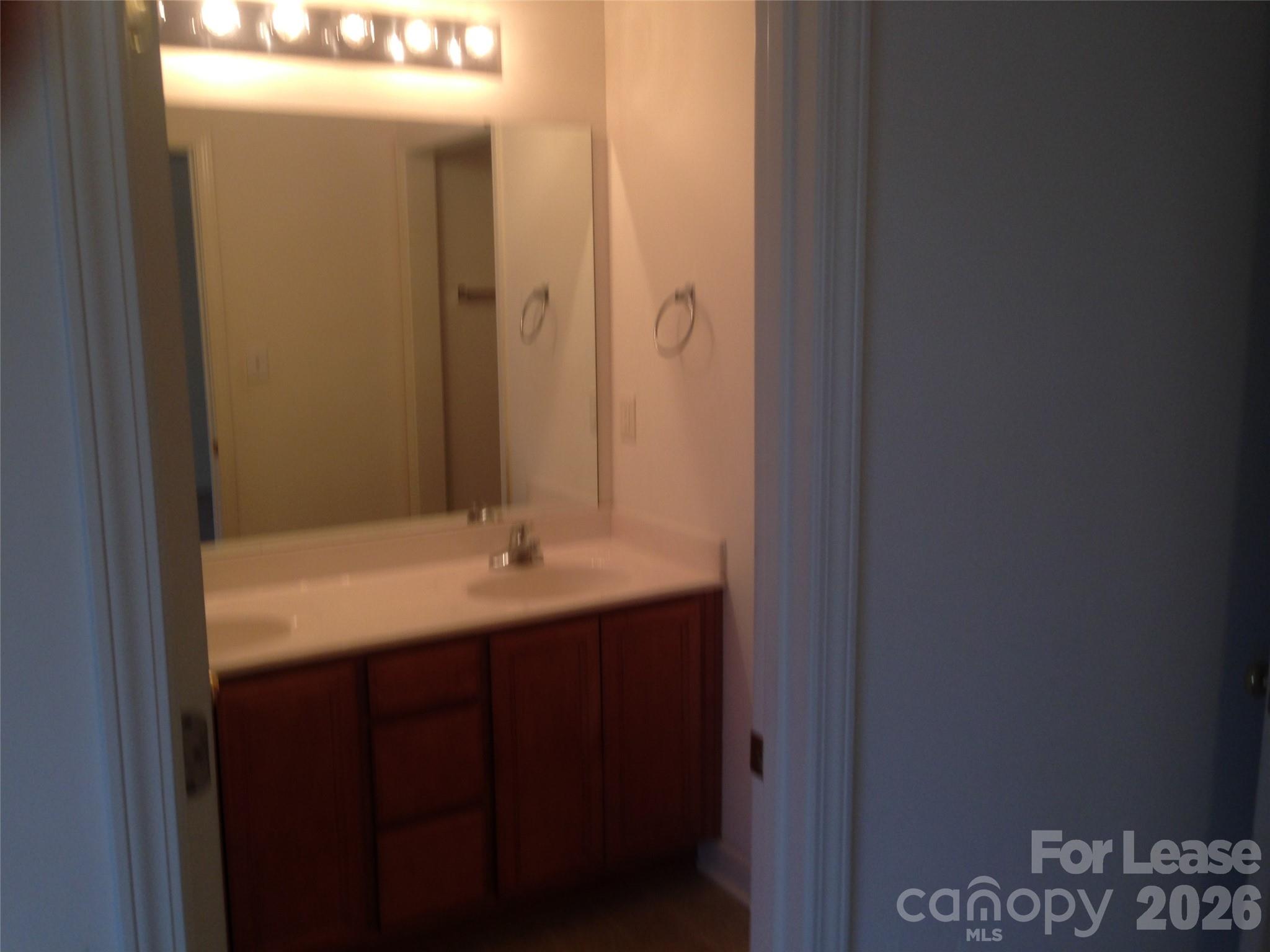 199 Clusters Circle Property Photo 9