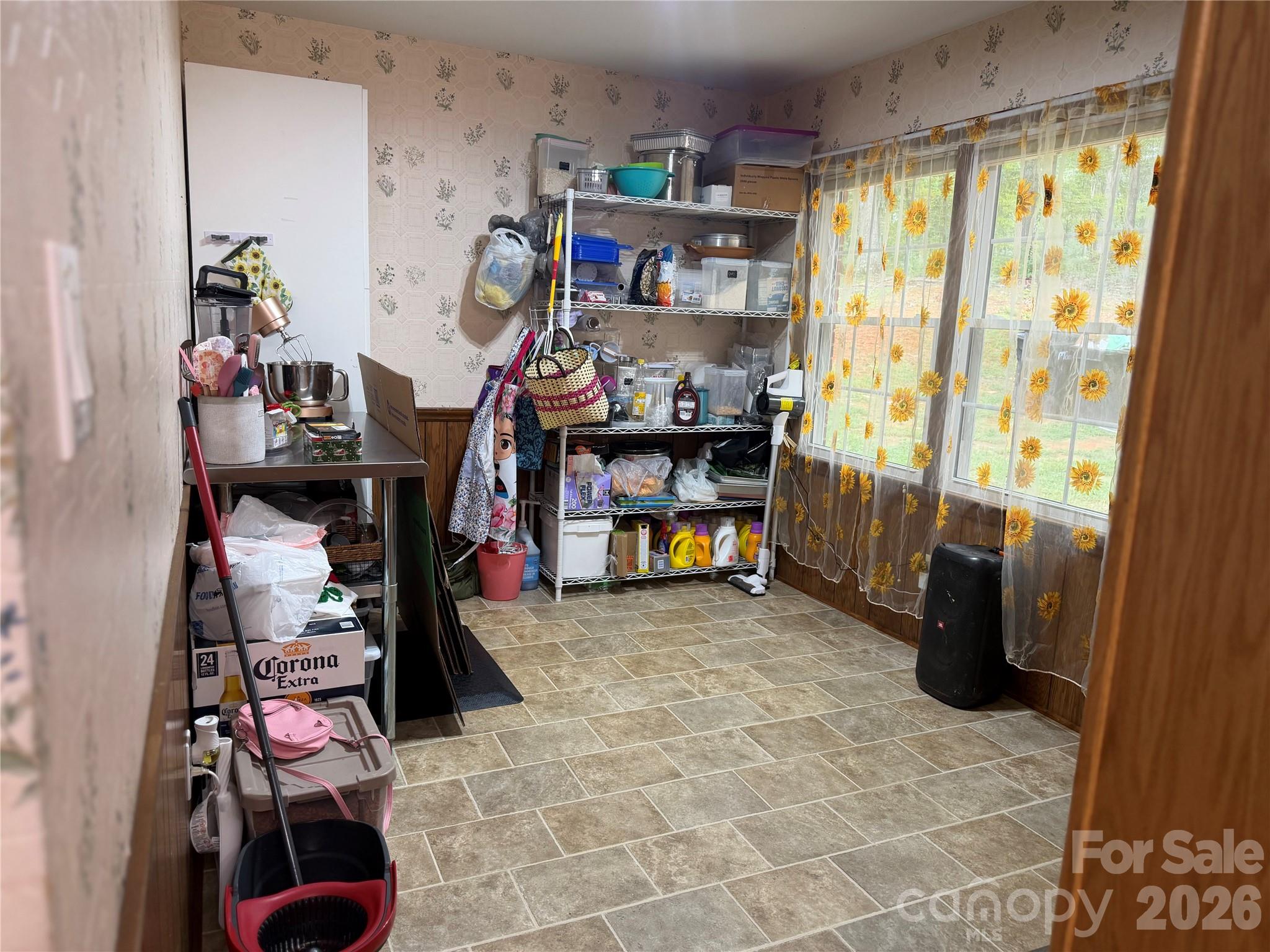 1110 Oak Hill Drive Property Photo 7