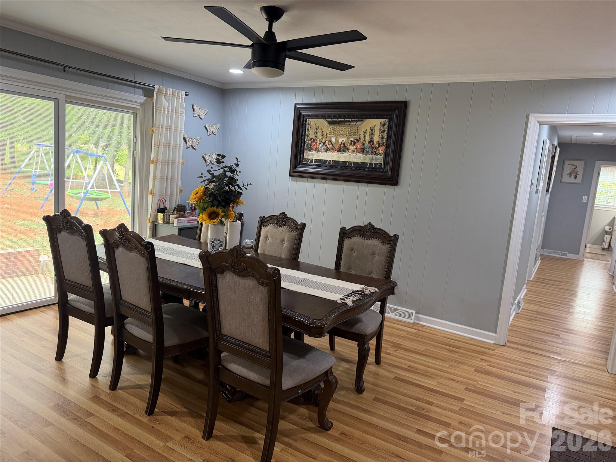 1110 Oak Hill Drive Property Photo 8