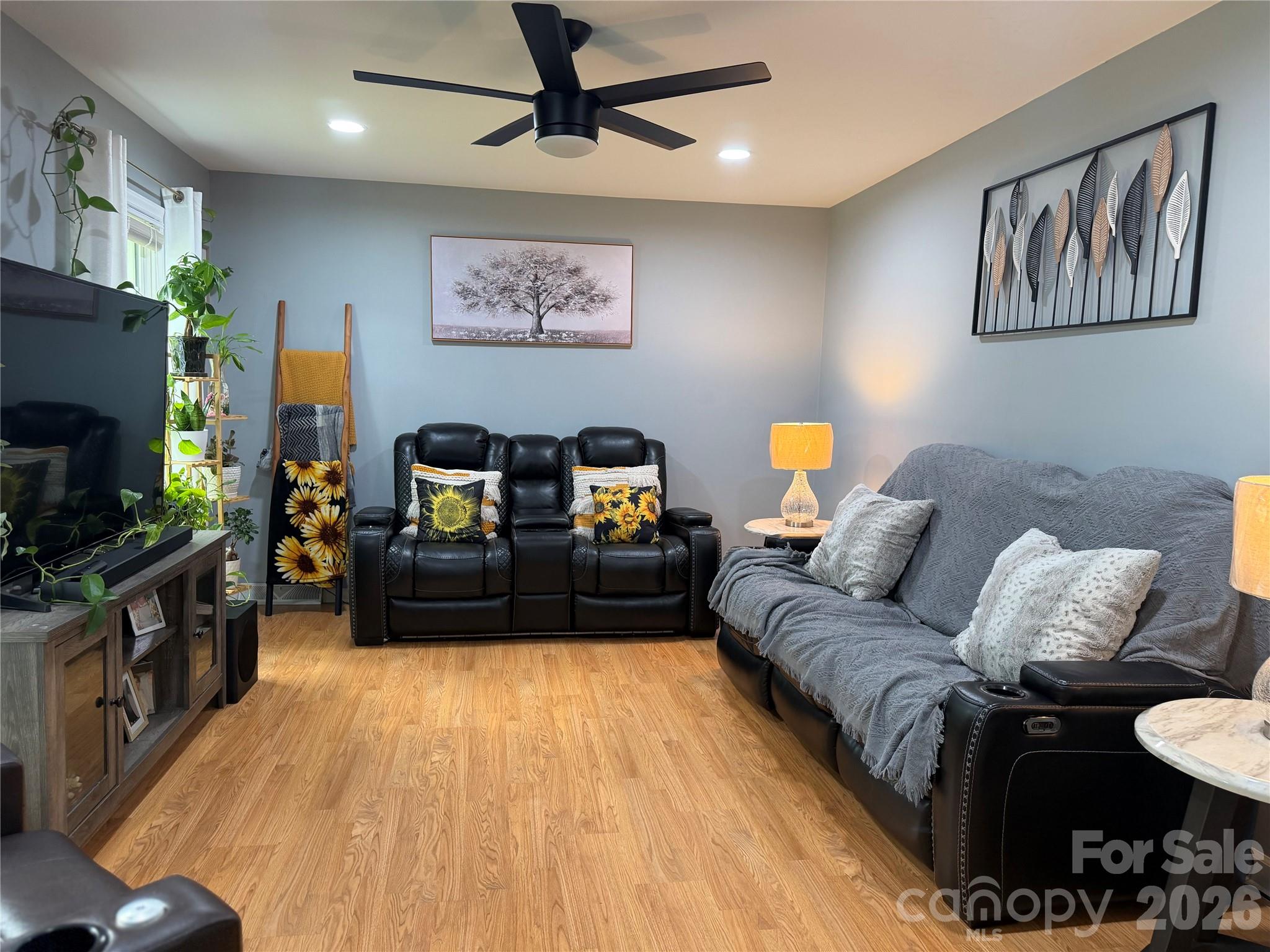 1110 Oak Hill Drive Property Photo 13