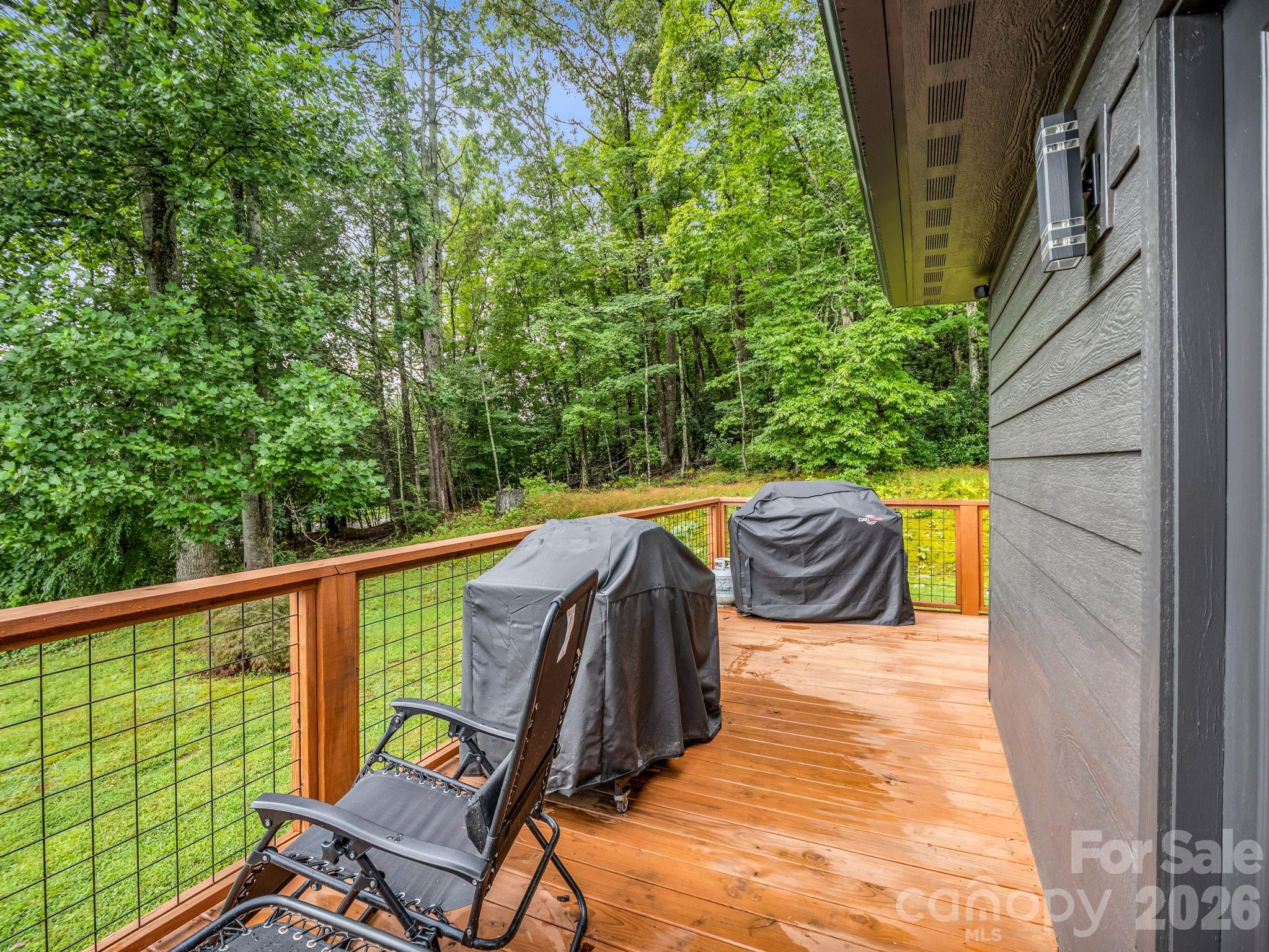89 Hillview Circle Property Photo 5