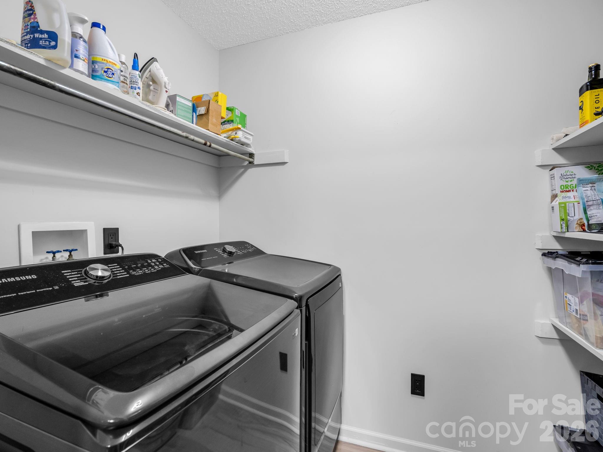 89 Hillview Circle Property Photo 18