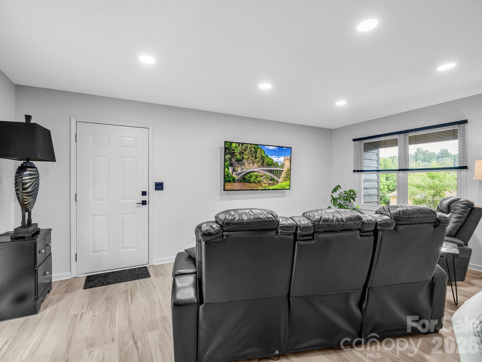 89 Hillview Circle Property Photo 19