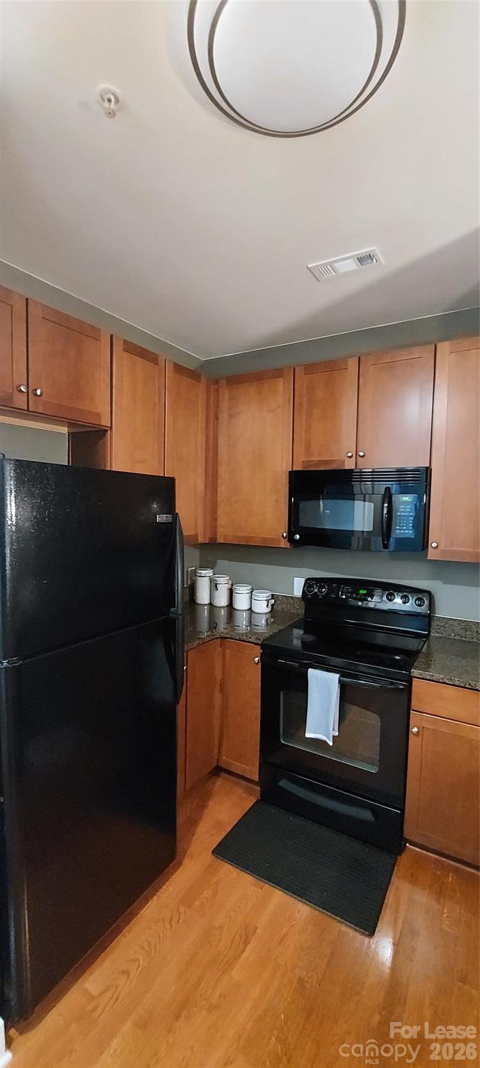 630 Calvert Street 207 Property Photo 7