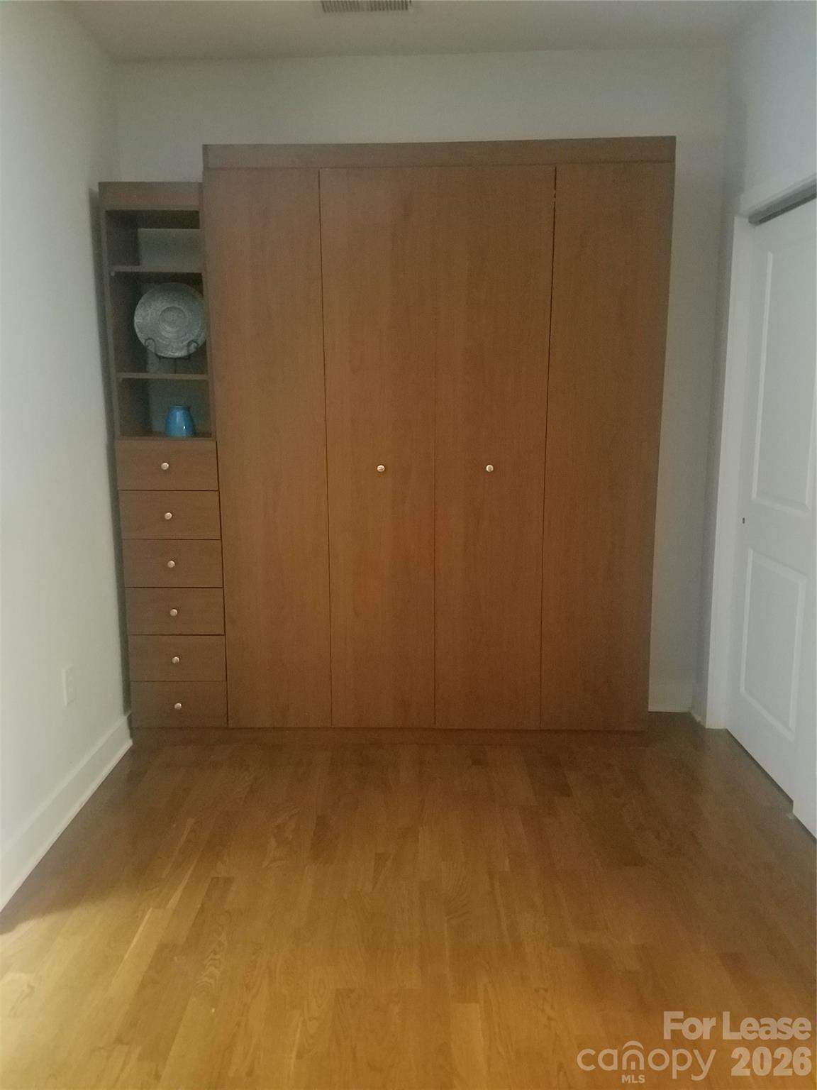 630 Calvert Street 207 Property Photo 9