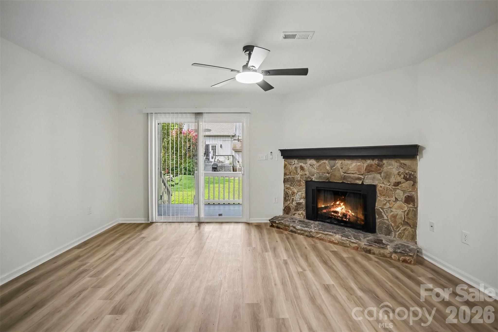 100 Willow Run Drive 33 Property Photo 3
