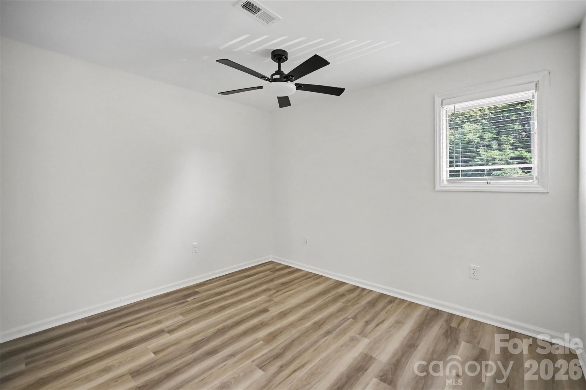 100 Willow Run Drive 33 Property Photo 14