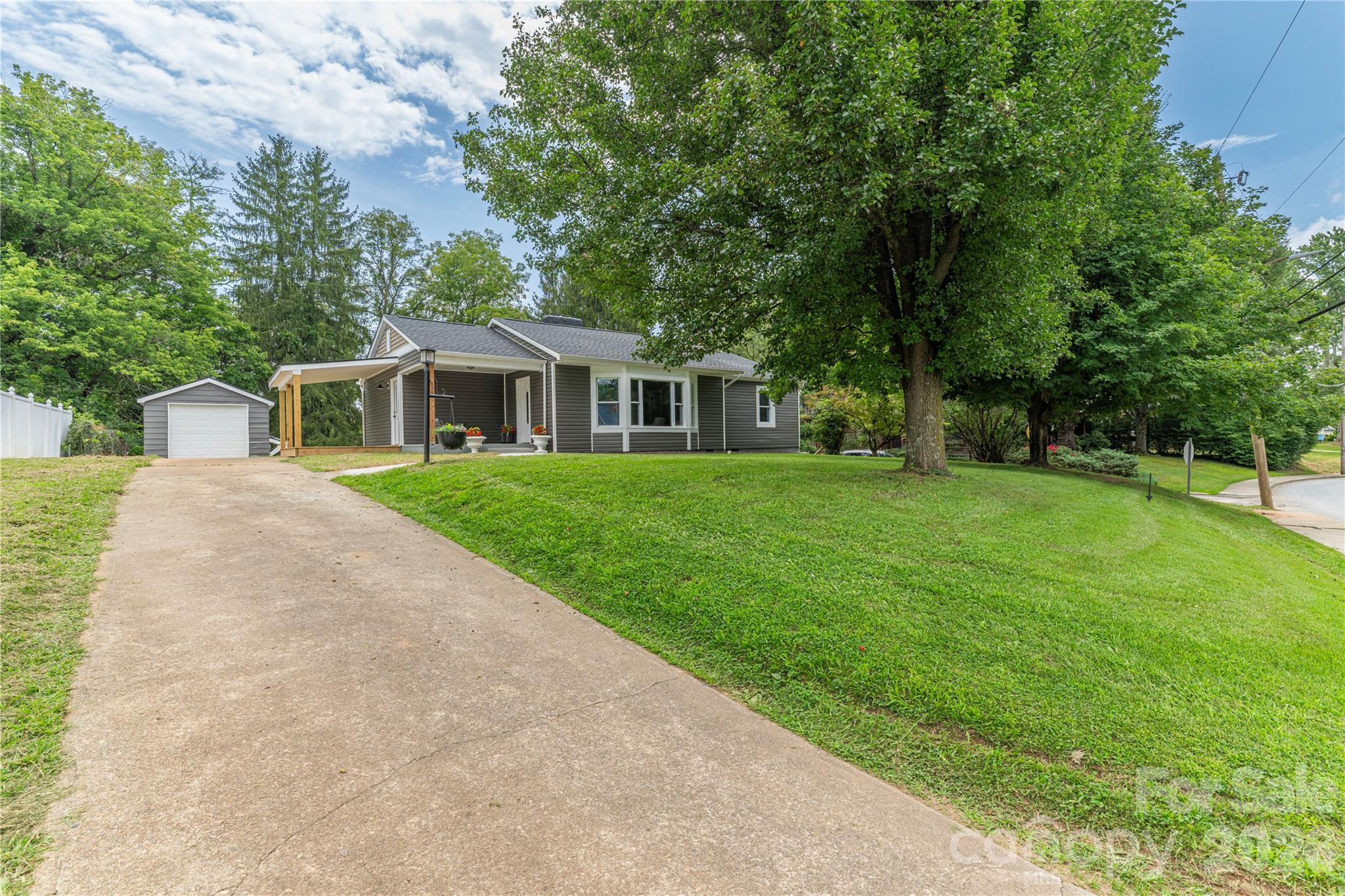 638 Newfound Street Property Photo 1