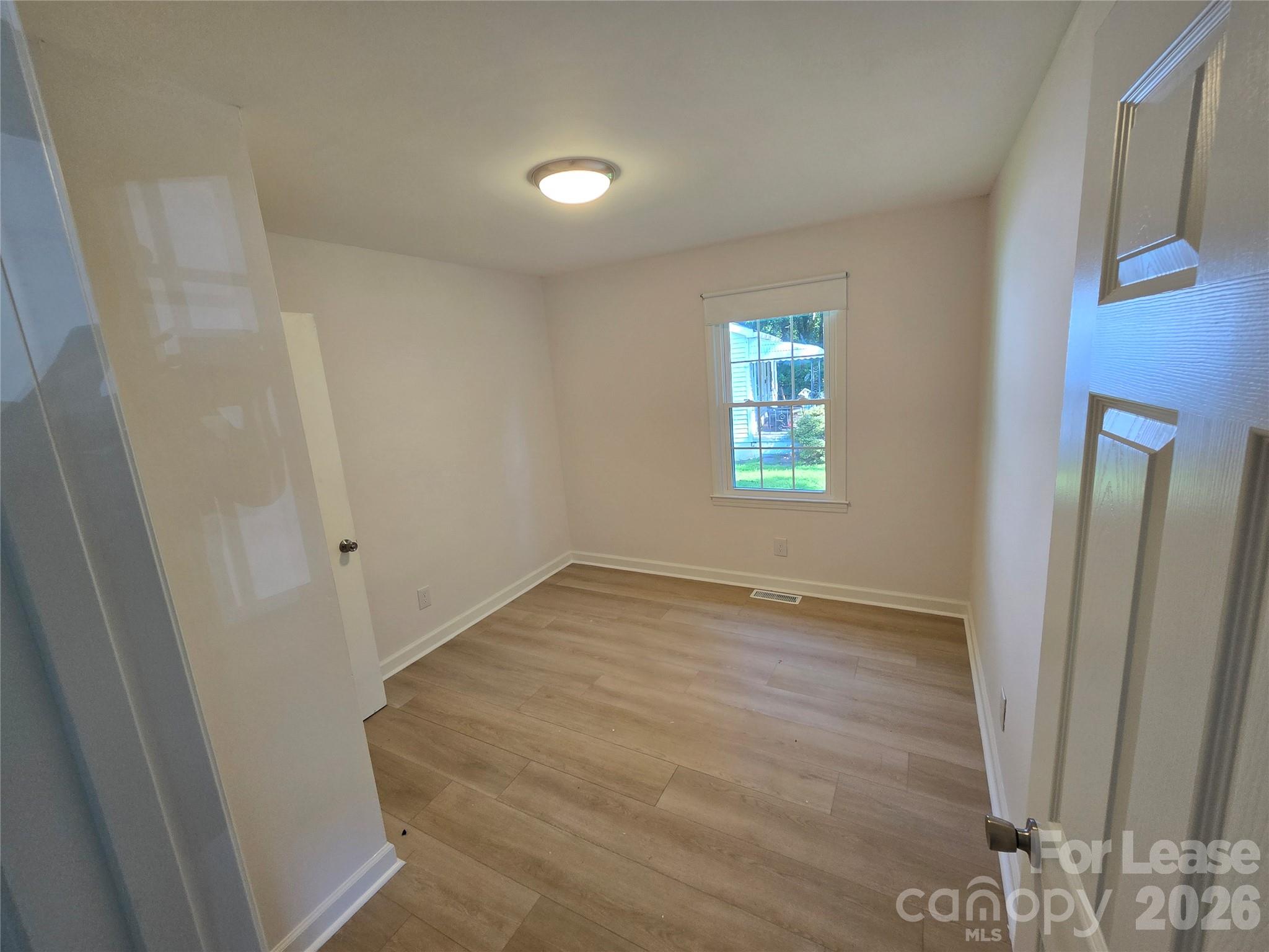 503 Sherman Street Property Photo 4