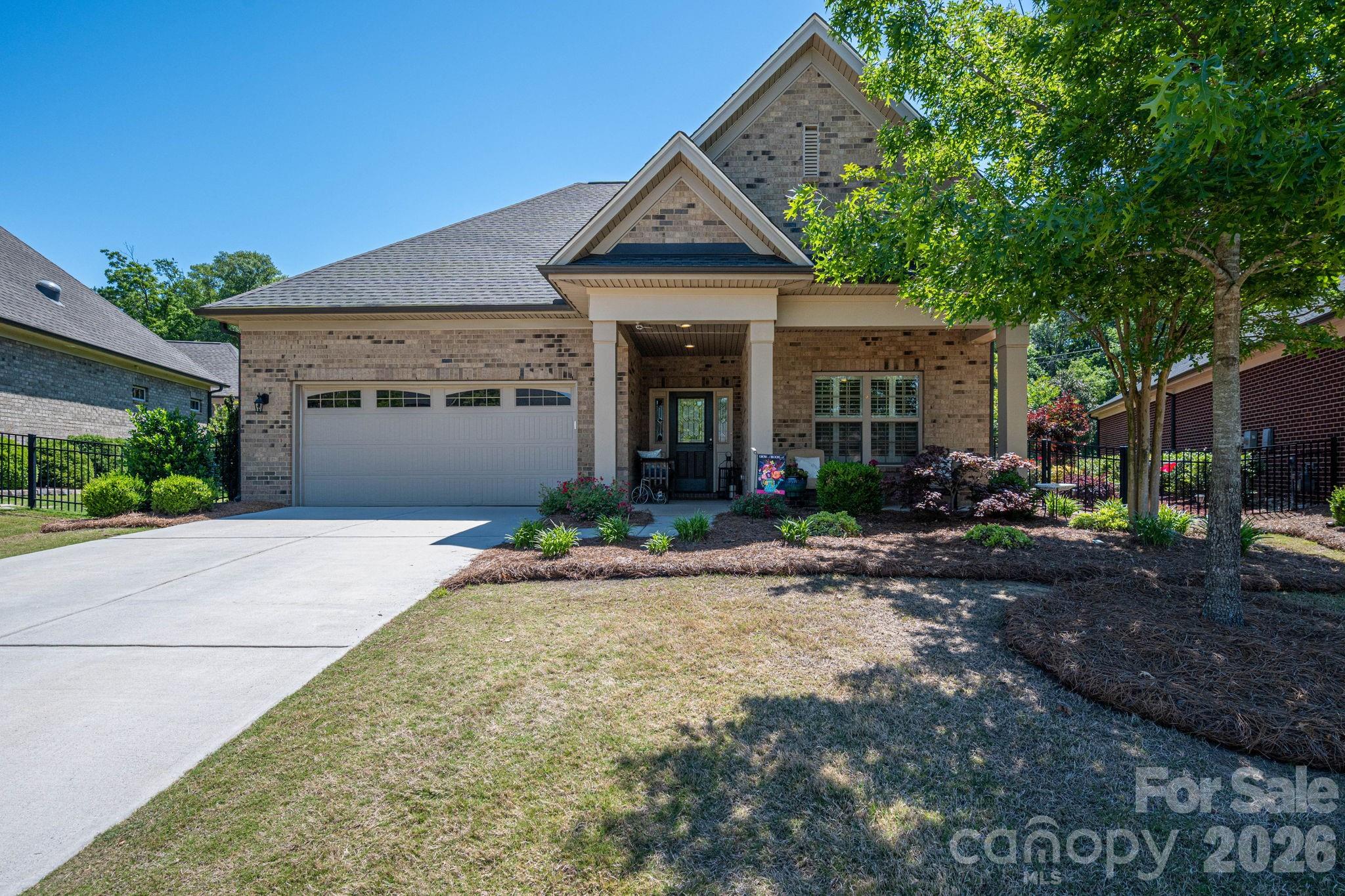 5228 Courtyard Lane Property Photo 1