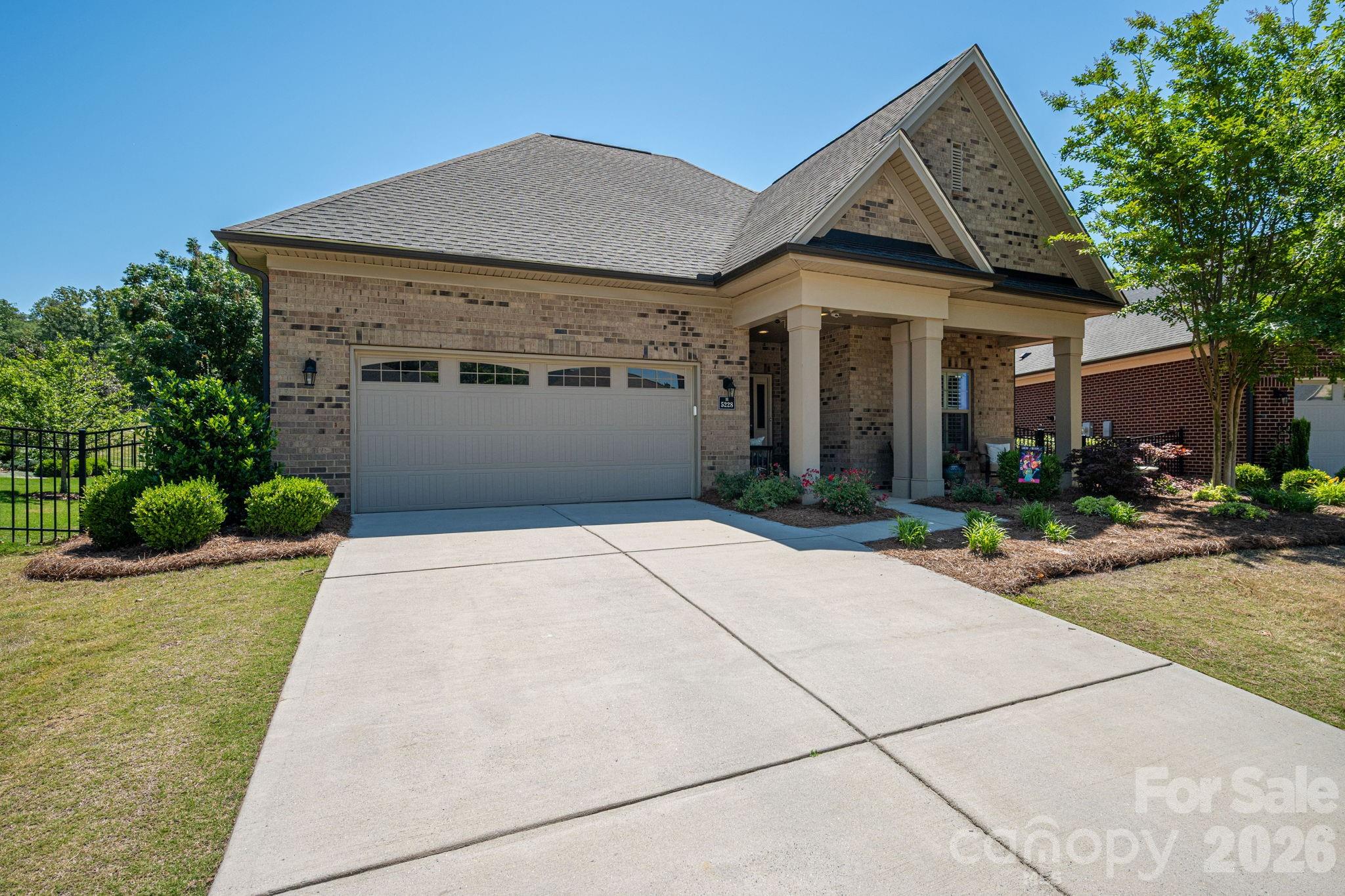 5228 Courtyard Lane Property Photo 2