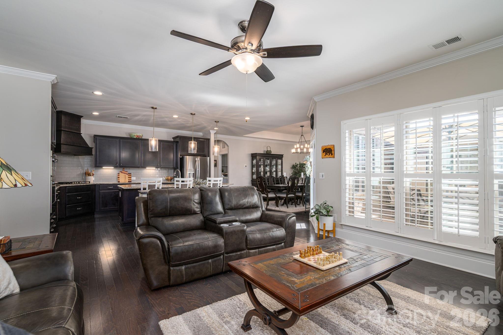 5228 Courtyard Lane Property Photo 11