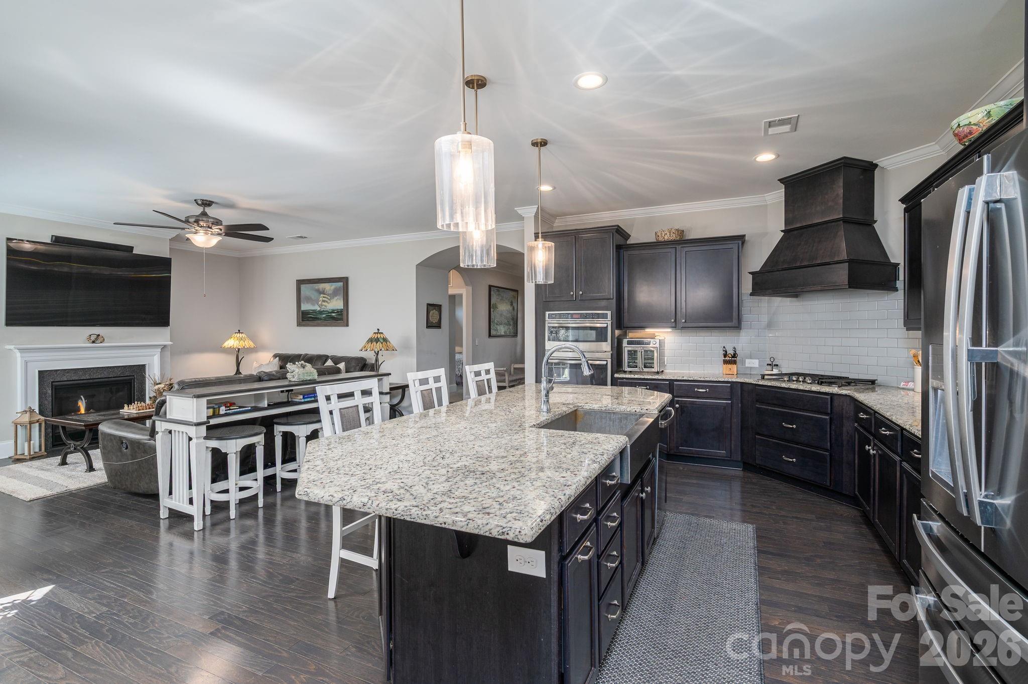 5228 Courtyard Lane Property Photo 13