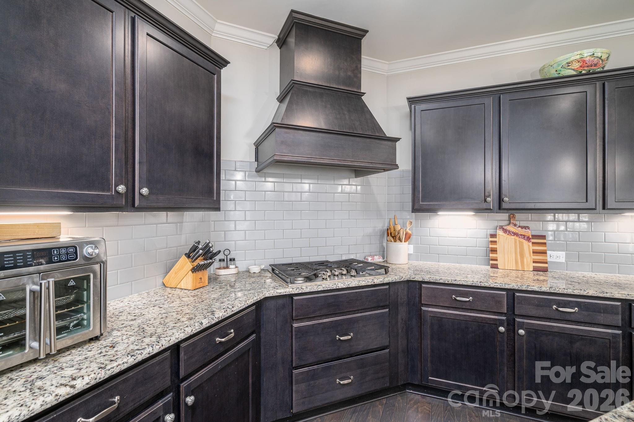 5228 Courtyard Lane Property Photo 15
