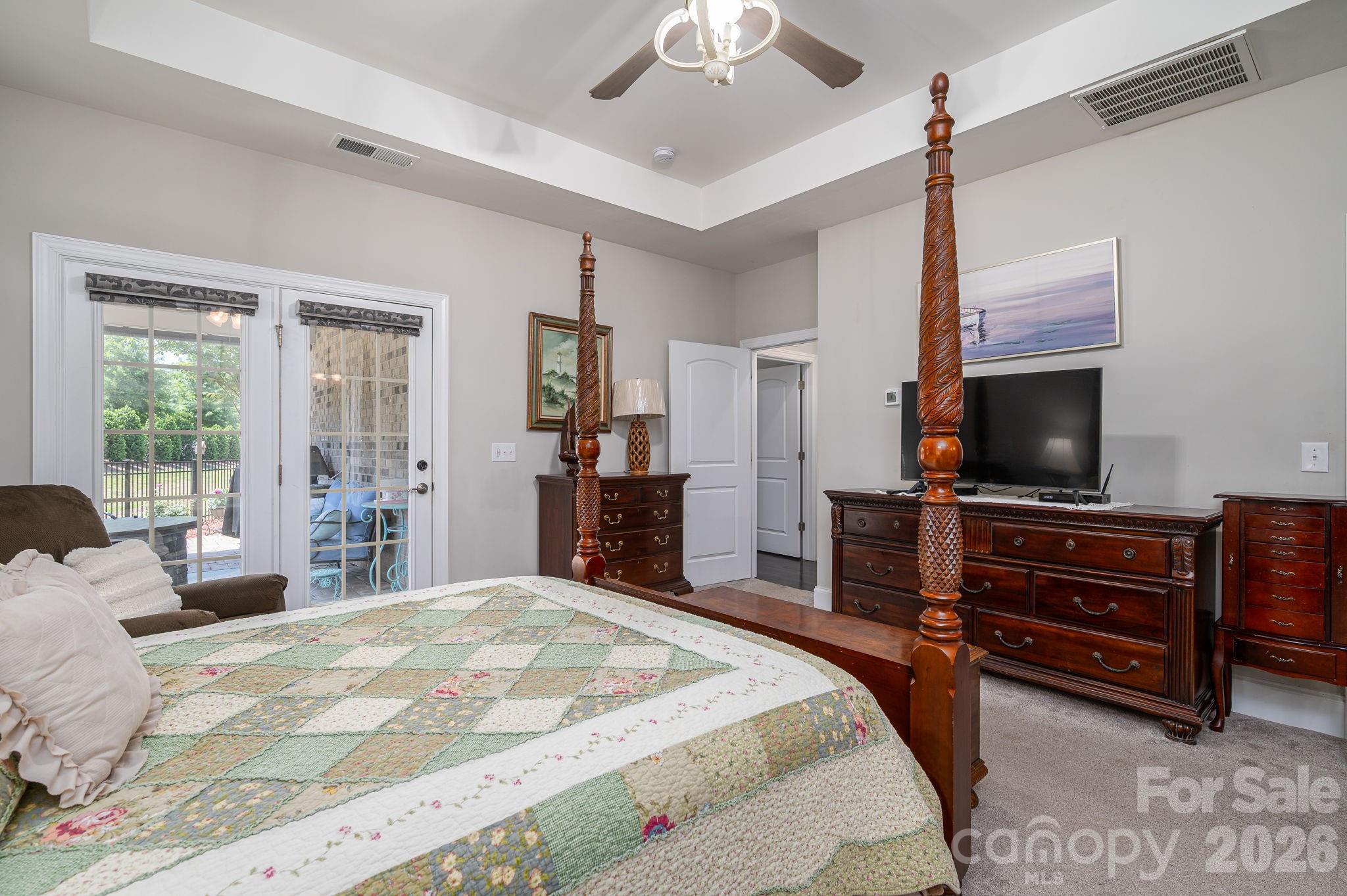 5228 Courtyard Lane Property Photo 20